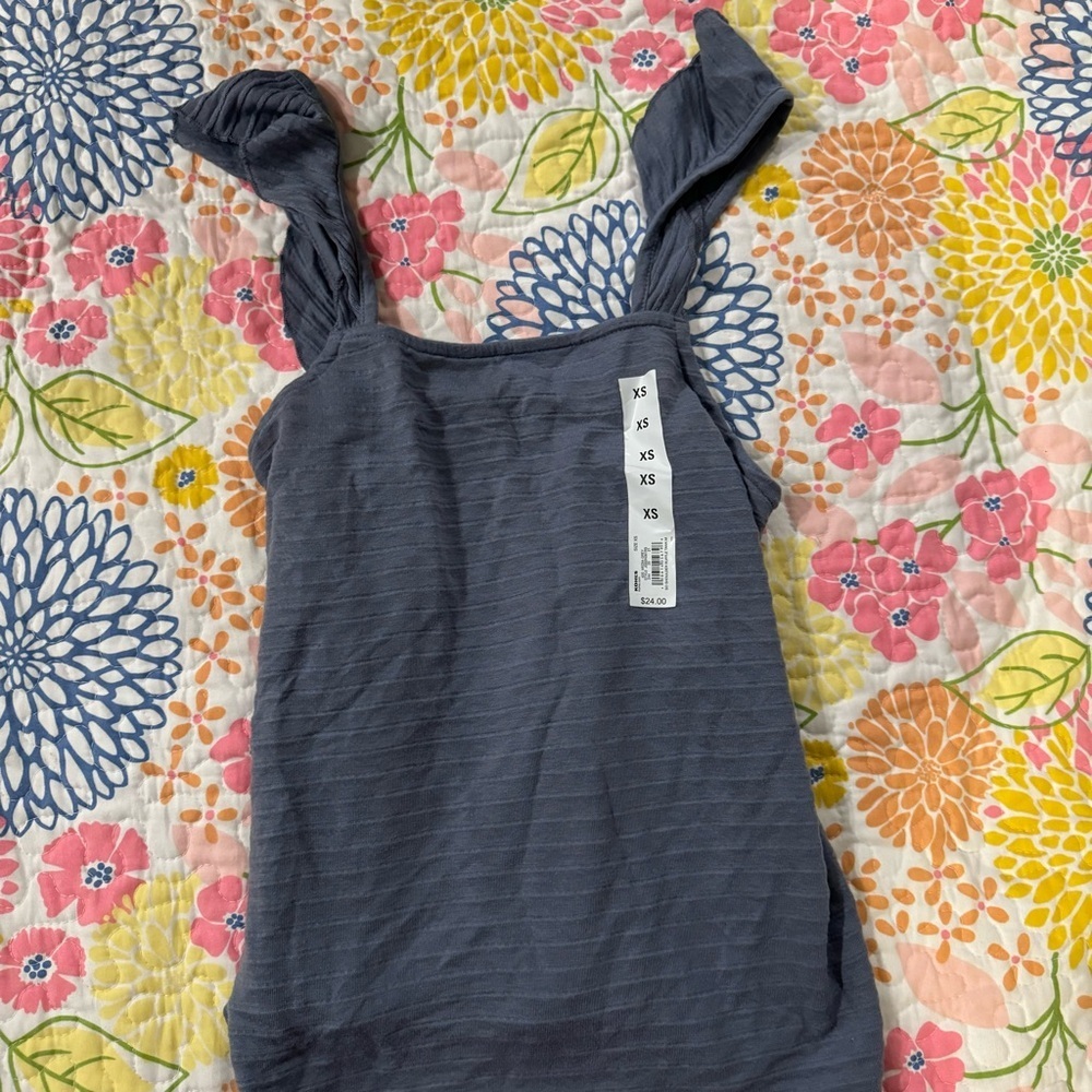 NWT Xs kohls cute tank top